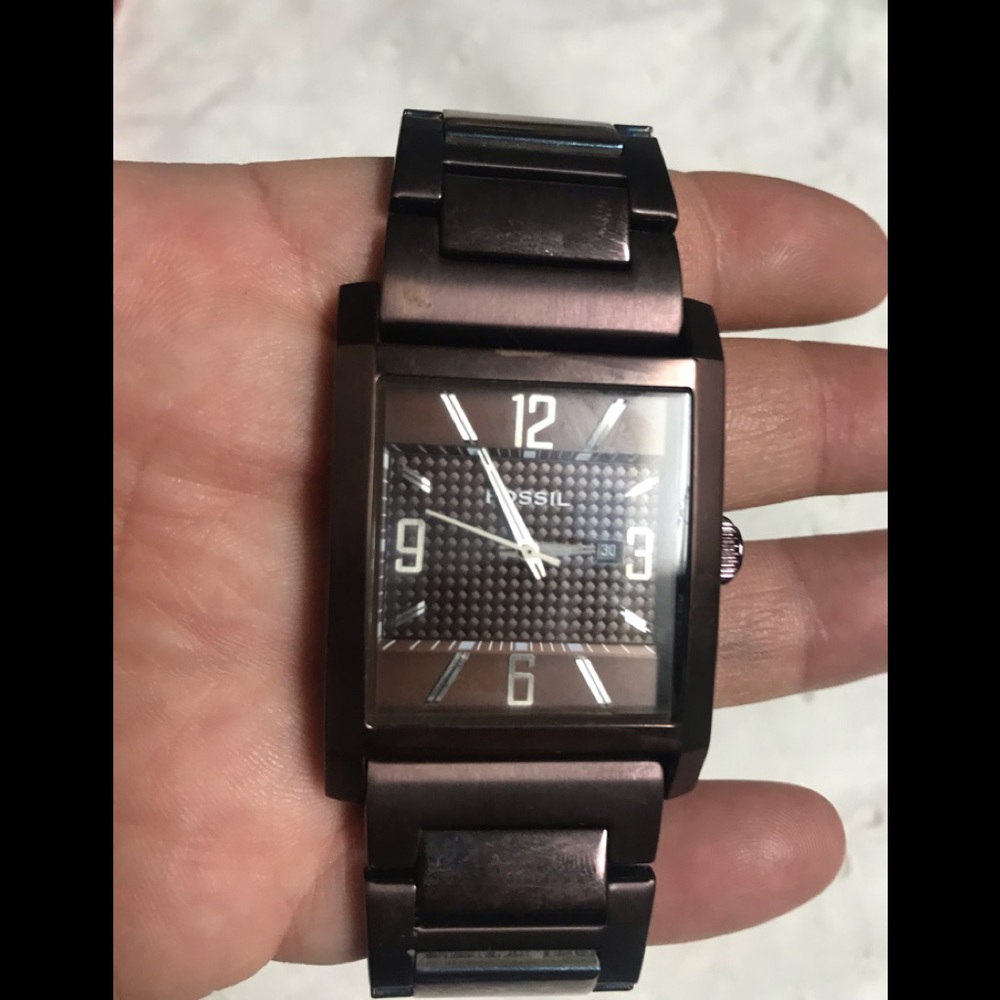 Really nice fossil watch. Bronze finish.